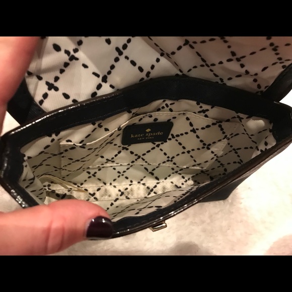 Kate Spade cross body bag- navy - Picture 4 of 8